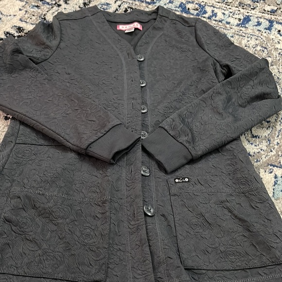 NWOT Women Koi Stretch Claire Floral Jacquard Knit Scrub Cardigan Sweater XS - Picture 6 of 13